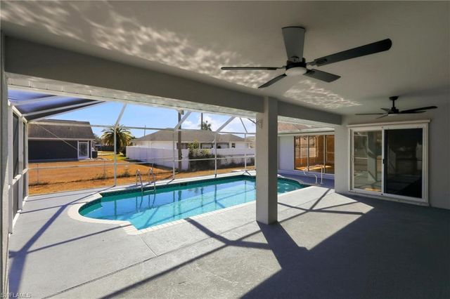 410 SE 7th ST, Cape Coral, FL 33990