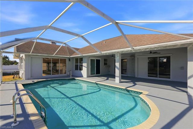 410 SE 7th ST, Cape Coral, FL 33990