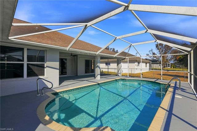 410 SE 7th ST, Cape Coral, FL 33990