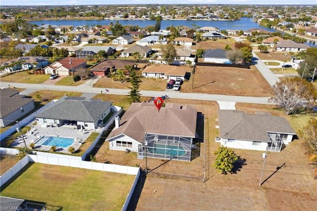 410 SE 7th ST, Cape Coral, FL 33990