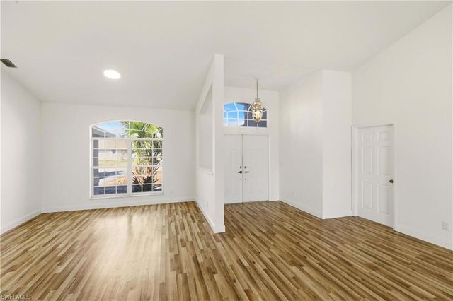 410 SE 7th ST, Cape Coral, FL 33990