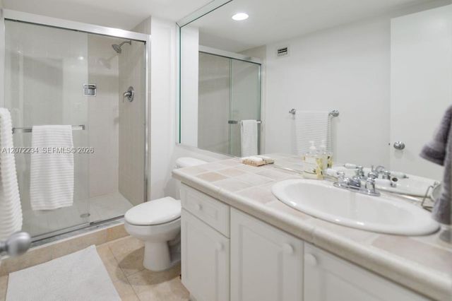 1121 Crandon Boulevard D206, Key Biscayne, FL 33149