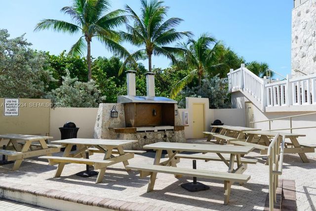 1121 Crandon Boulevard D206, Key Biscayne, FL 33149