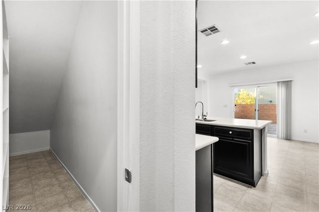 7732 Pyrenees Park Drive, Las Vegas, NV 89113