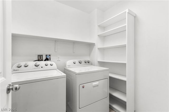 7732 Pyrenees Park Drive, Las Vegas, NV 89113