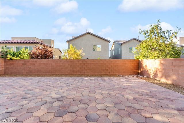 7732 Pyrenees Park Drive, Las Vegas, NV 89113