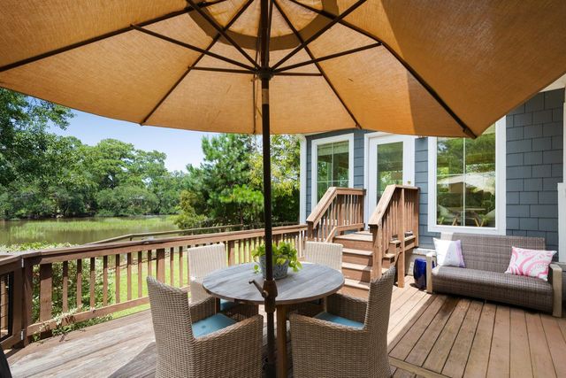 345 Confederate Circle, Charleston, SC 29407