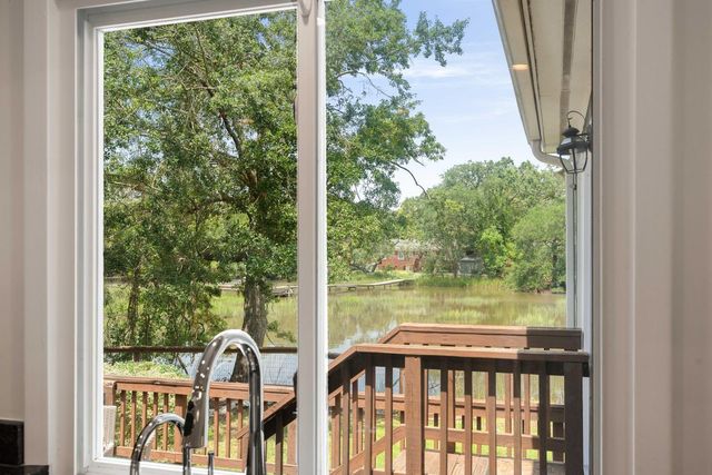 345 Confederate Circle, Charleston, SC 29407