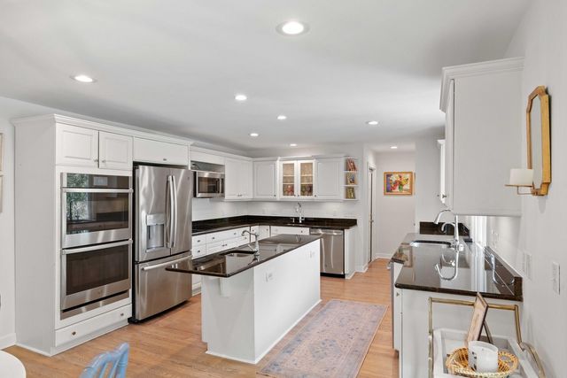 345 Confederate Circle, Charleston, SC 29407