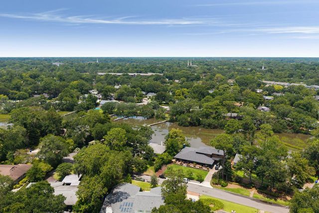 345 Confederate Circle, Charleston, SC 29407