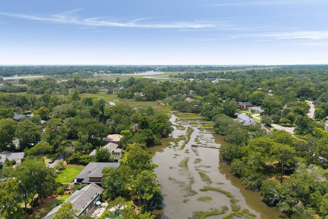 345 Confederate Circle, Charleston, SC 29407