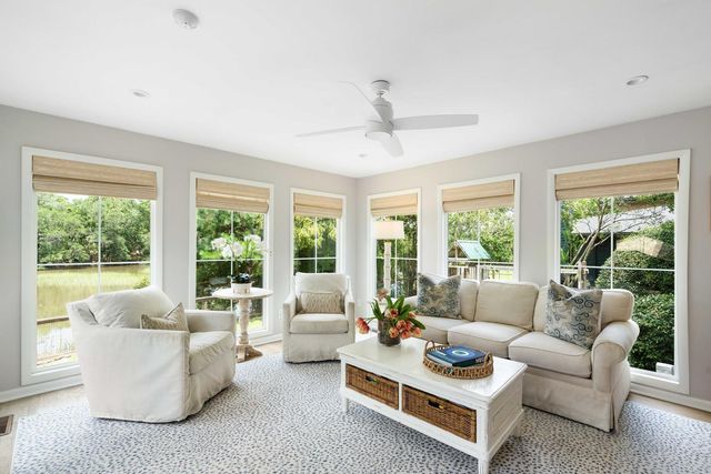 345 Confederate Circle, Charleston, SC 29407