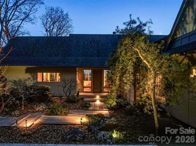 102 Horizon Hill Road, Asheville, NC 28804