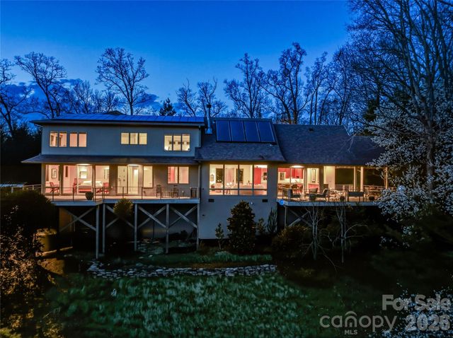 102 Horizon Hill Road, Asheville, NC 28804