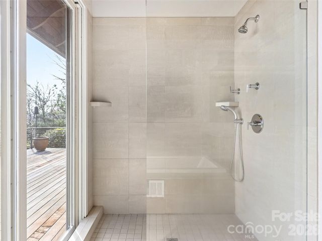 102 Horizon Hill Road, Asheville, NC 28804
