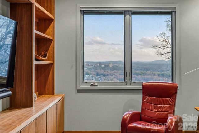 102 Horizon Hill Road, Asheville, NC 28804