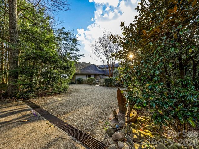 102 Horizon Hill Road, Asheville, NC 28804