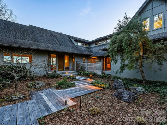 102 Horizon Hill Road, Asheville, NC 28804