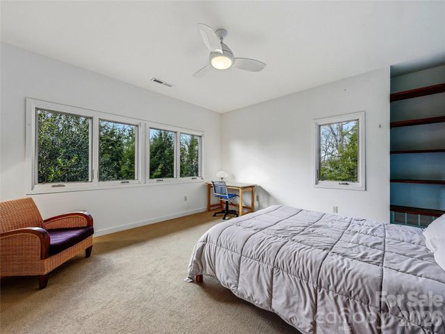 102 Horizon Hill Road, Asheville, NC 28804