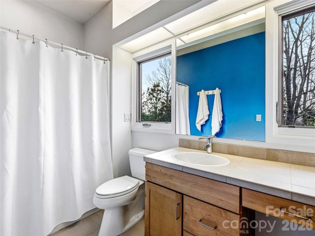 102 Horizon Hill Road, Asheville, NC 28804