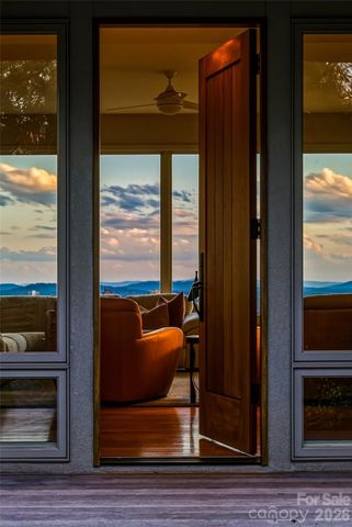 102 Horizon Hill Road, Asheville, NC 28804
