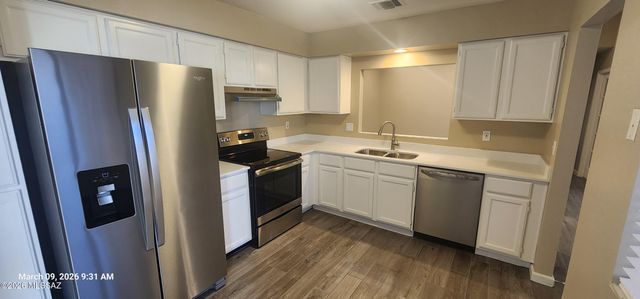 2552 N Palo Santo Drive, Tucson, AZ 85745