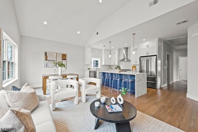 404 Rutgers Ave, Hillside Twp., NJ 07205