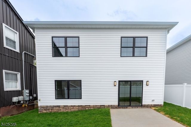 404 Rutgers Ave, Hillside Twp., NJ 07205