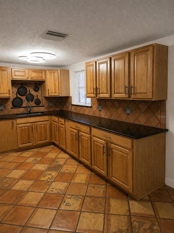 Image 4 of property listing at 16109 INDIAN MOUND ROAD, Tampa, FL 33618