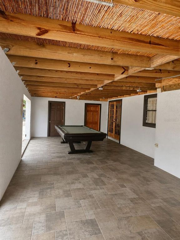 Image 8 of property listing at 16109 INDIAN MOUND ROAD, Tampa, FL 33618