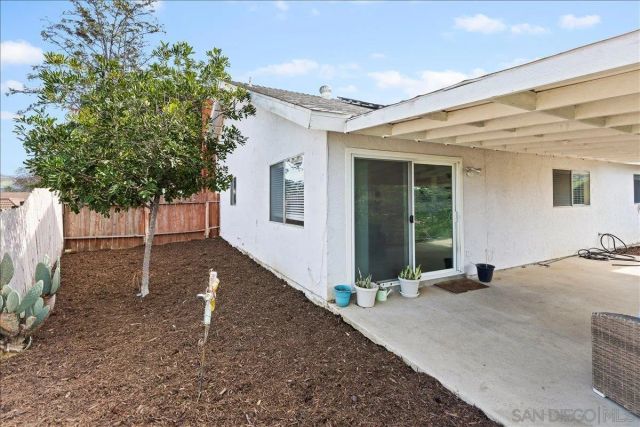 12448 Ridgeton Dr, Lakeside, CA 92040