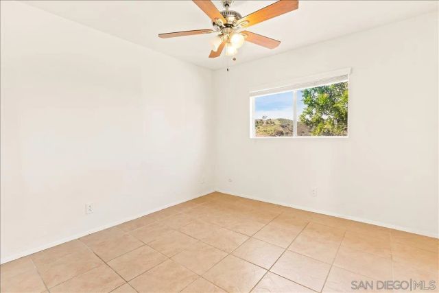 12448 Ridgeton Dr, Lakeside, CA 92040