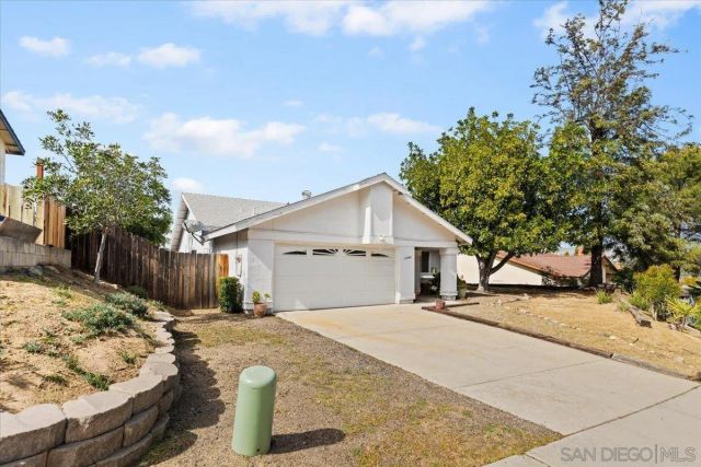 12448 Ridgeton Dr, Lakeside, CA 92040