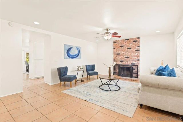 12448 Ridgeton Dr, Lakeside, CA 92040