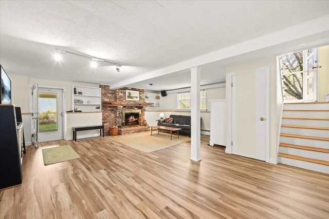 80 North Washington St, Norton, MA 02766