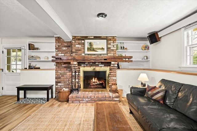 80 North Washington St, Norton, MA 02766