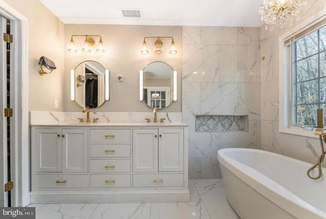 722 COUNTY ROAD 579, Flemington, NJ 08822