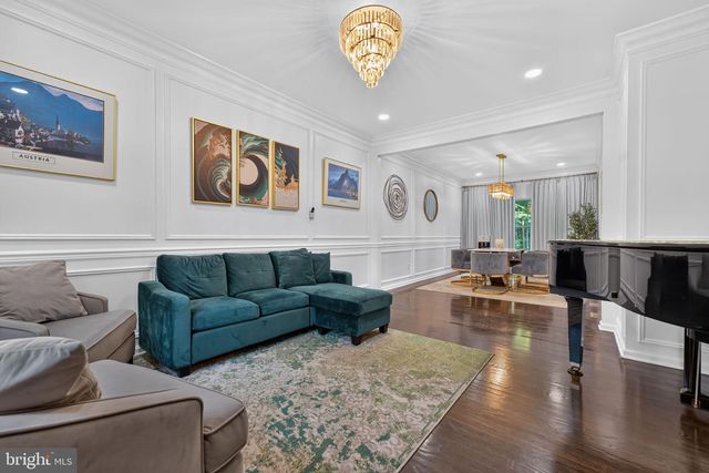 722 COUNTY ROAD 579, Flemington, NJ 08822
