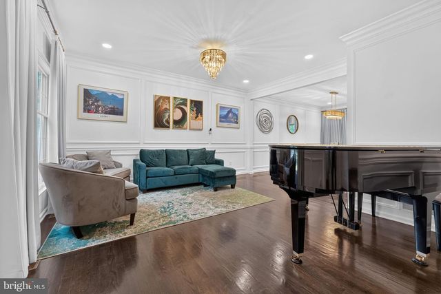 722 COUNTY ROAD 579, Flemington, NJ 08822