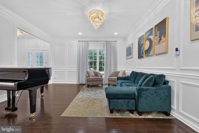 722 COUNTY ROAD 579, Flemington, NJ 08822