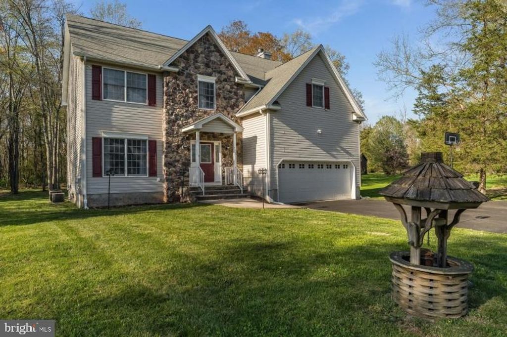 722 COUNTY ROAD 579, Flemington, NJ 08822