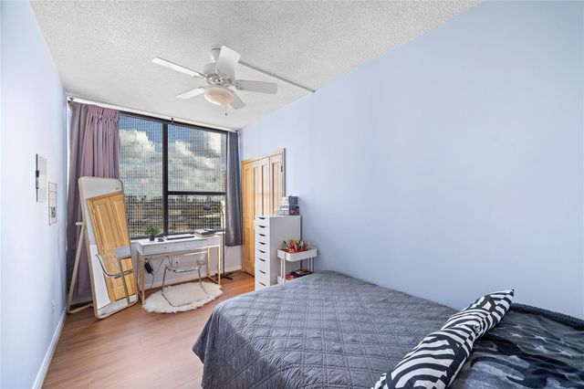 15 Greenway Plaza 25J, Houston, TX 77046