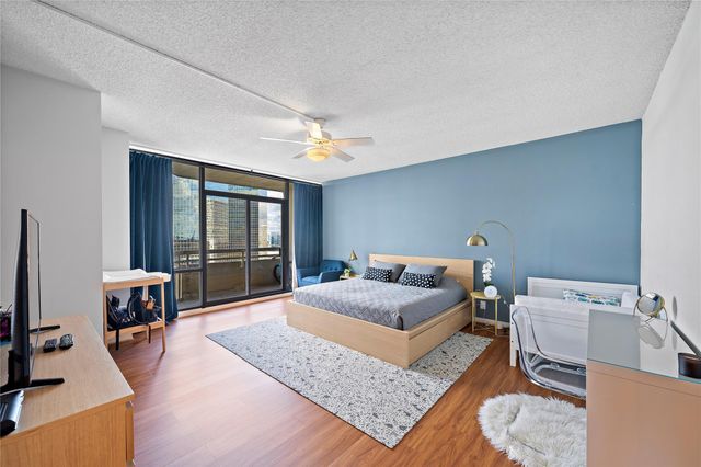 15 Greenway Plaza 25J, Houston, TX 77046