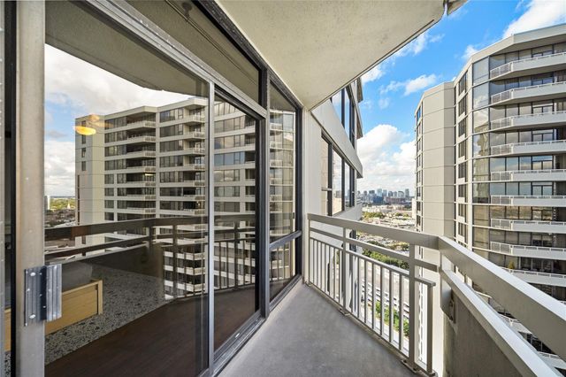 15 Greenway Plaza 25J, Houston, TX 77046