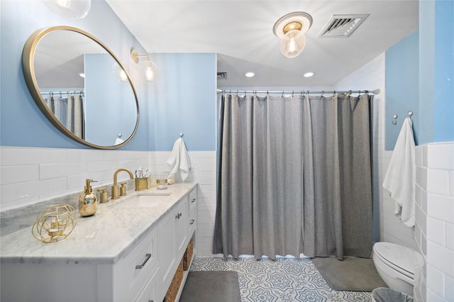 15 Greenway Plaza 25J, Houston, TX 77046