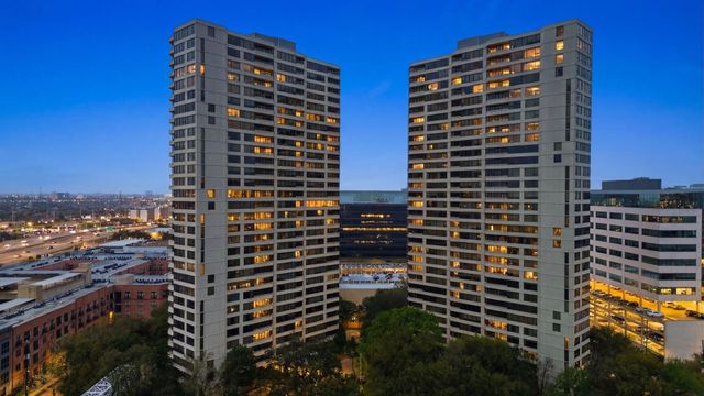 15 Greenway Plaza 25J, Houston, TX 77046