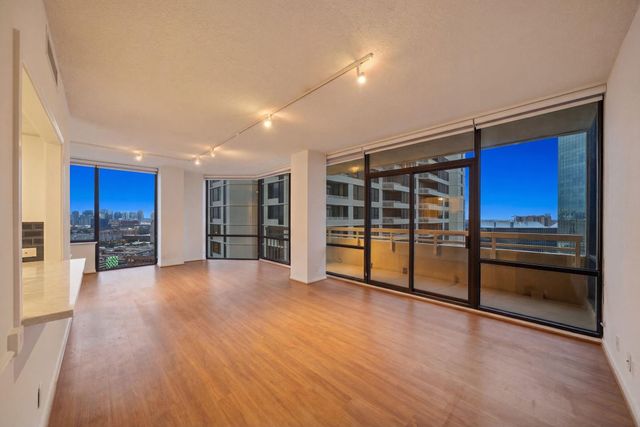 15 Greenway Plaza 25J, Houston, TX 77046