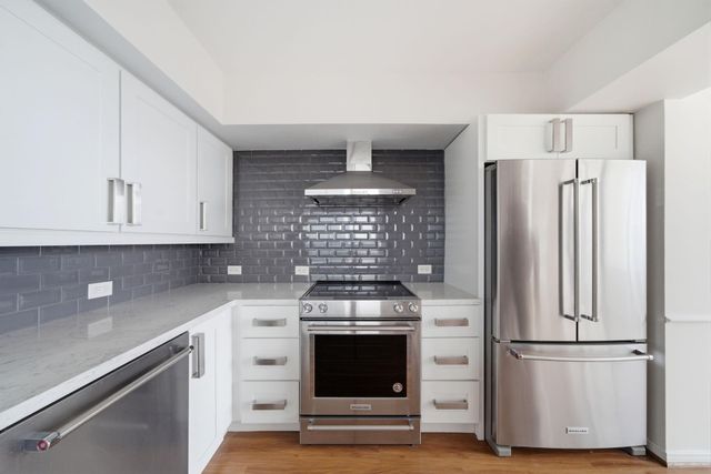 15 Greenway Plaza 25J, Houston, TX 77046