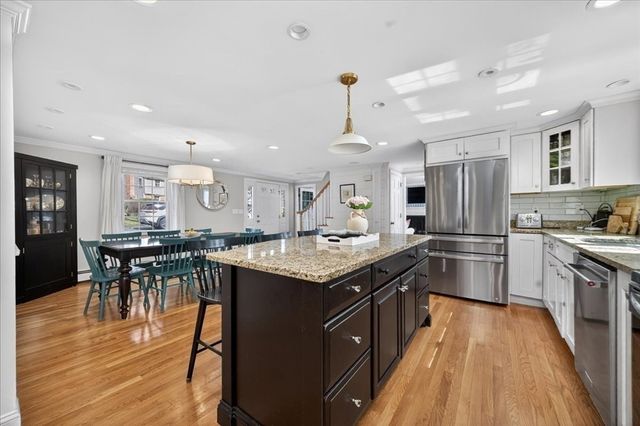 36 Independence Ln, Hingham, MA 02043