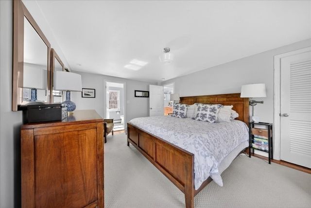 36 Independence Ln, Hingham, MA 02043